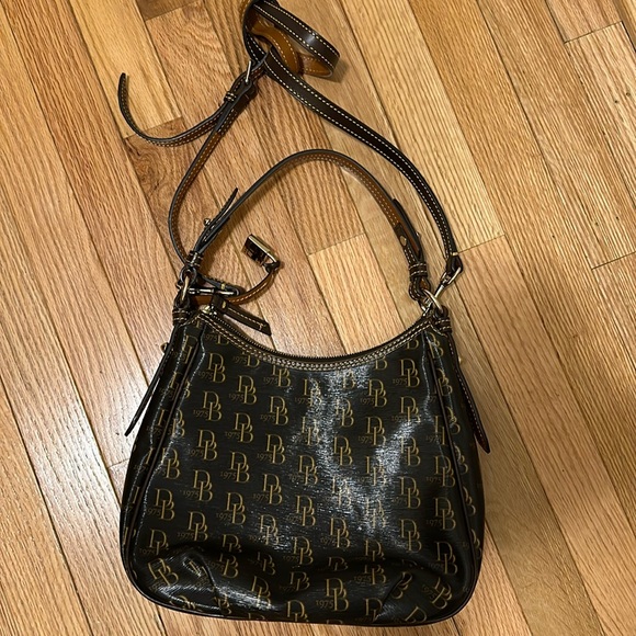 Dooney & Bourke Margot Signature 1975 DB Logo Shoulder Crossbody Bag - Picture 2 of 9